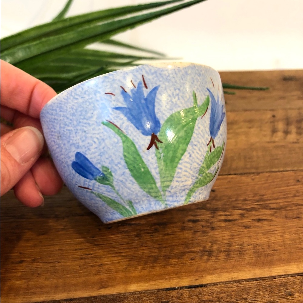 Staffordshire Blue Tulip Spongeware Painted Bowl